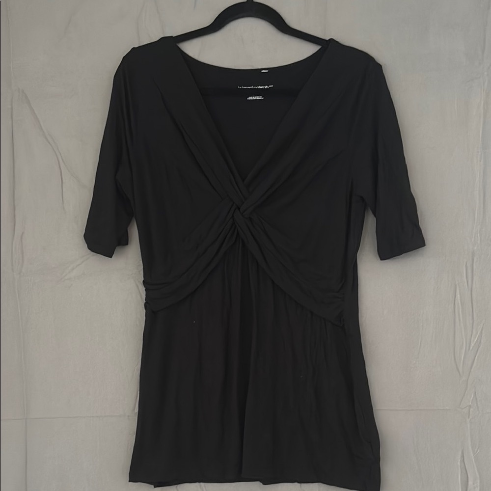 Liz Lange Maternity Black Fitted Twist Front Blouse